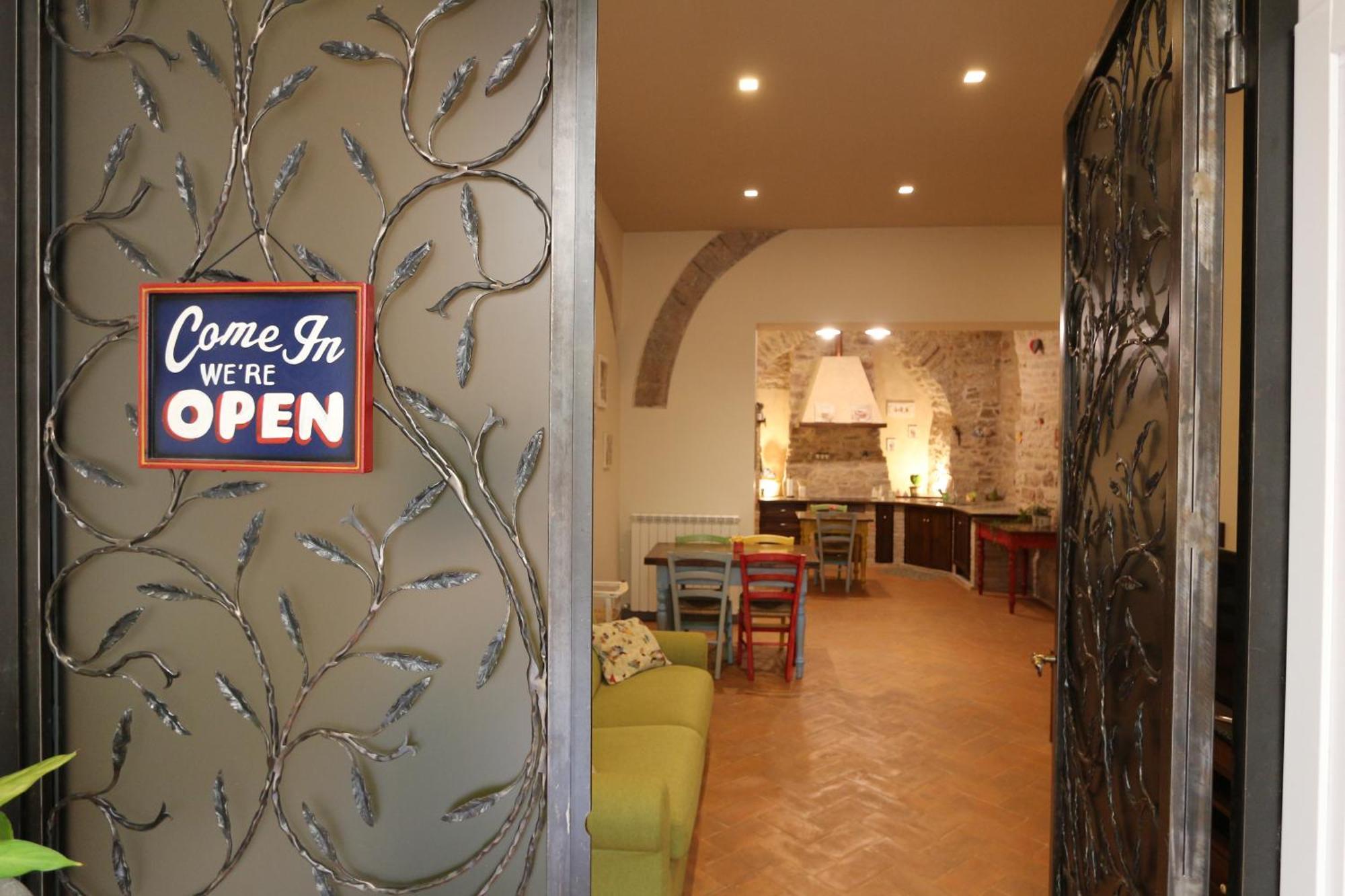 La Casina Colorata Hotel Асизи Екстериор снимка