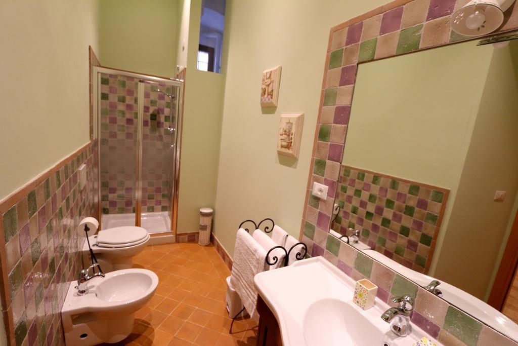 La Casina Colorata Hotel Асизи Стая снимка